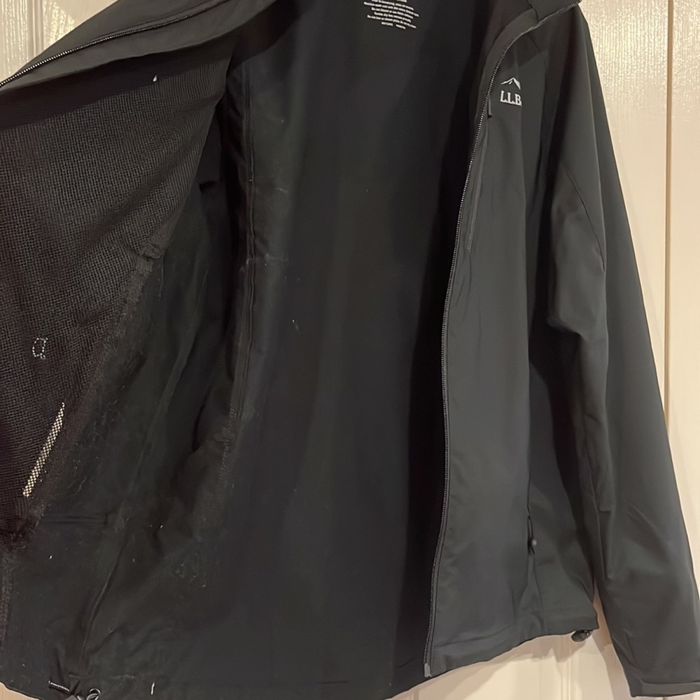L.L. Bean Softshell Jacket - Picture 5 of 6